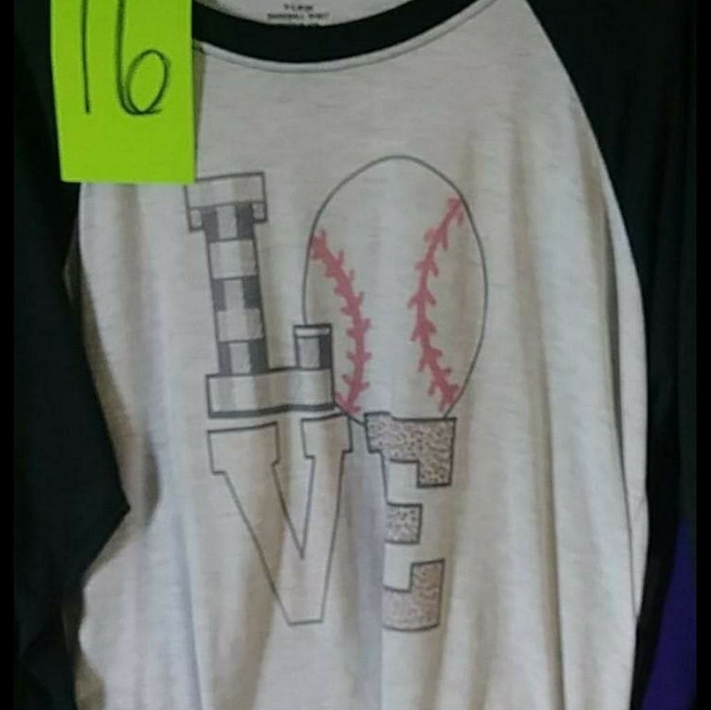 Lite grey raglan dark grey sleeves